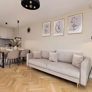 Stunning Srebrna With City View By Renters Warszawa