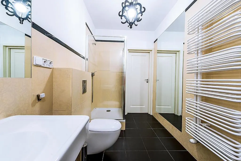 Apartment Powisle With Garage Varsovia 0*,  Polonia