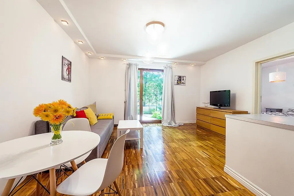 Apartment Powisle With Garage Varsovia
