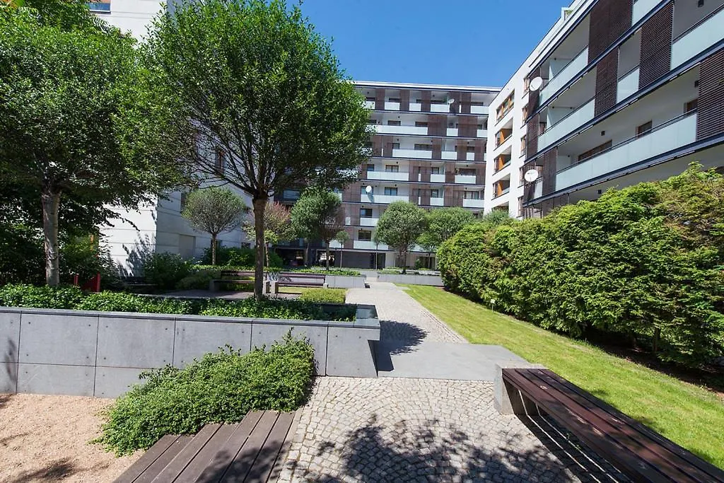 Apartment Powisle With Garage Varsovia