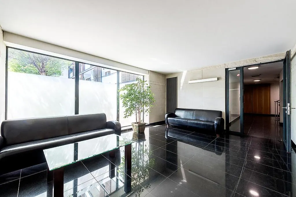 Apartment Powisle With Garage Varsovia